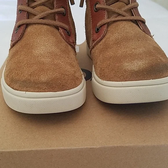 UGG T Jayes Sneakers Size 11 - Picture 3 of 4